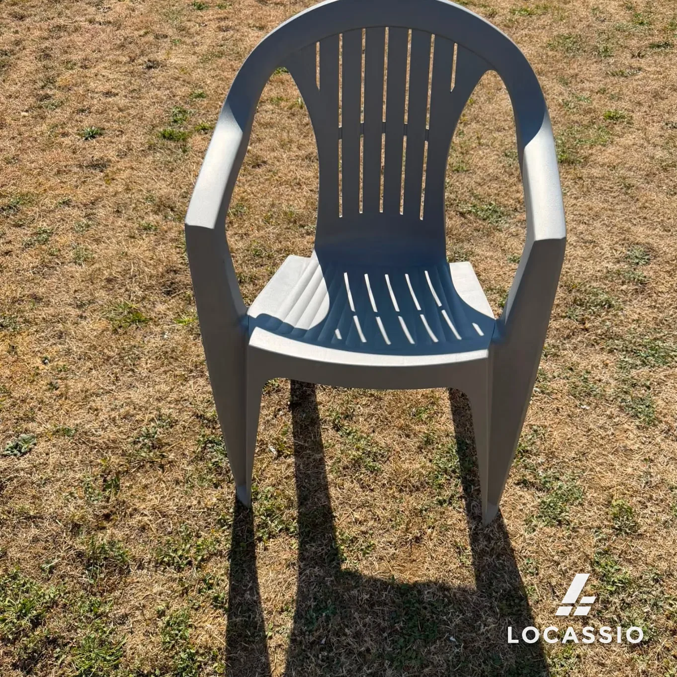 Location de chaises grises à Brenouille (1 à 20 unités)