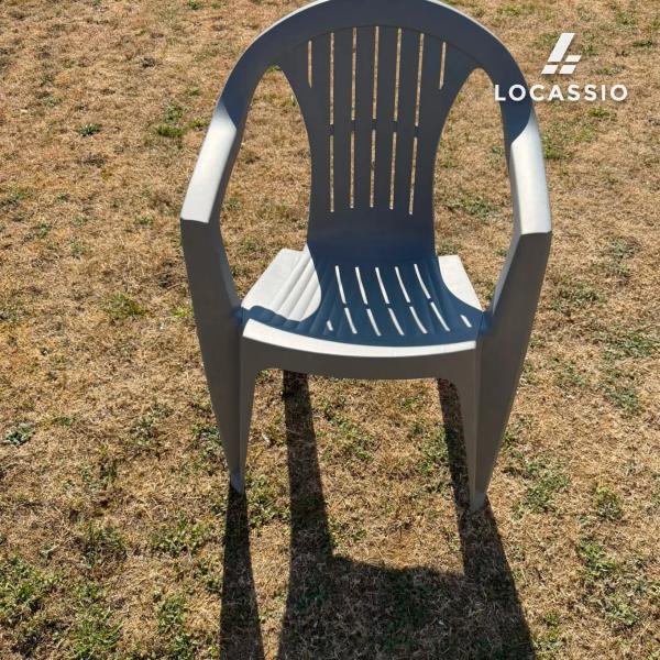 Location de chaises grises à Brenouille (1 à 20 unités)